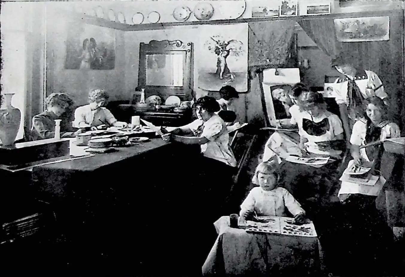 Art Class 1913