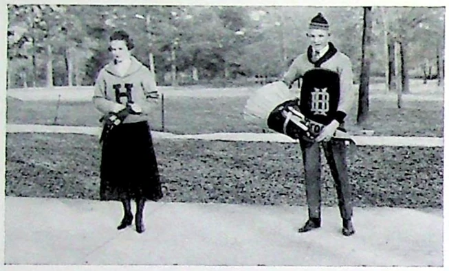 Cheerleading 1919