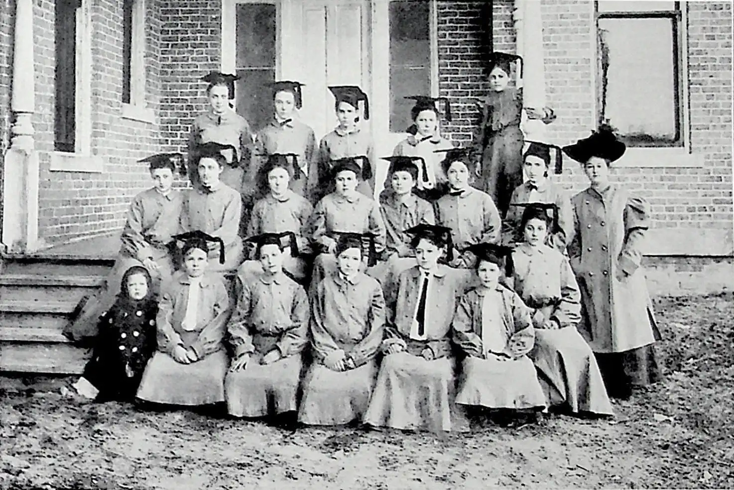 Henderson Literary Society 1905