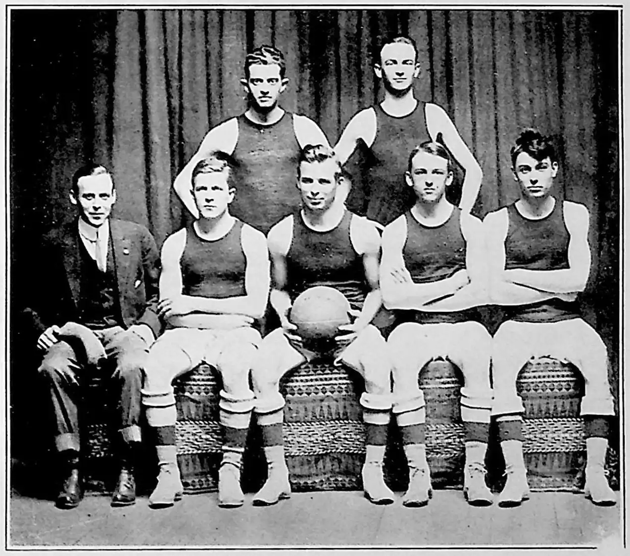 Men's Basketball 1912