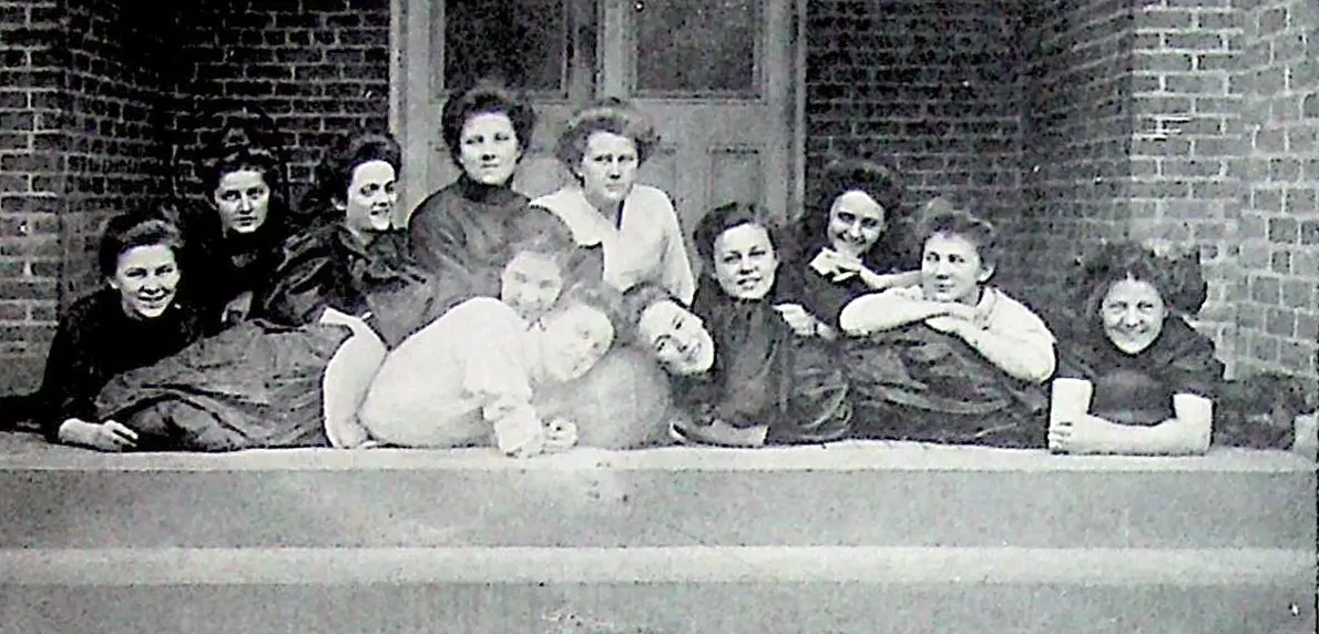 Women's Basketball 1908